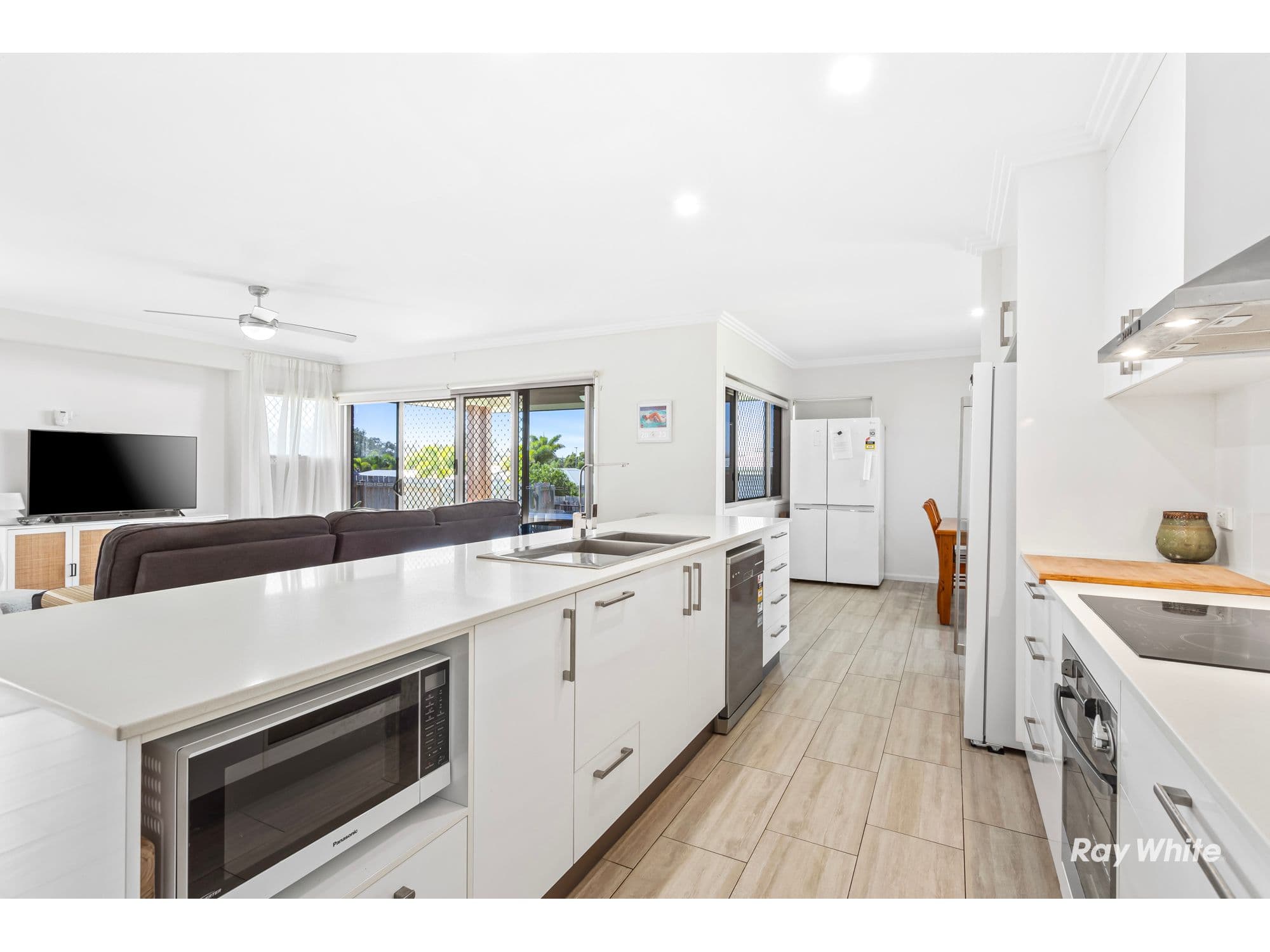 11 Samson Crescent, Yeppoon QLD 4703, Yeppoon - Thumbnail 4