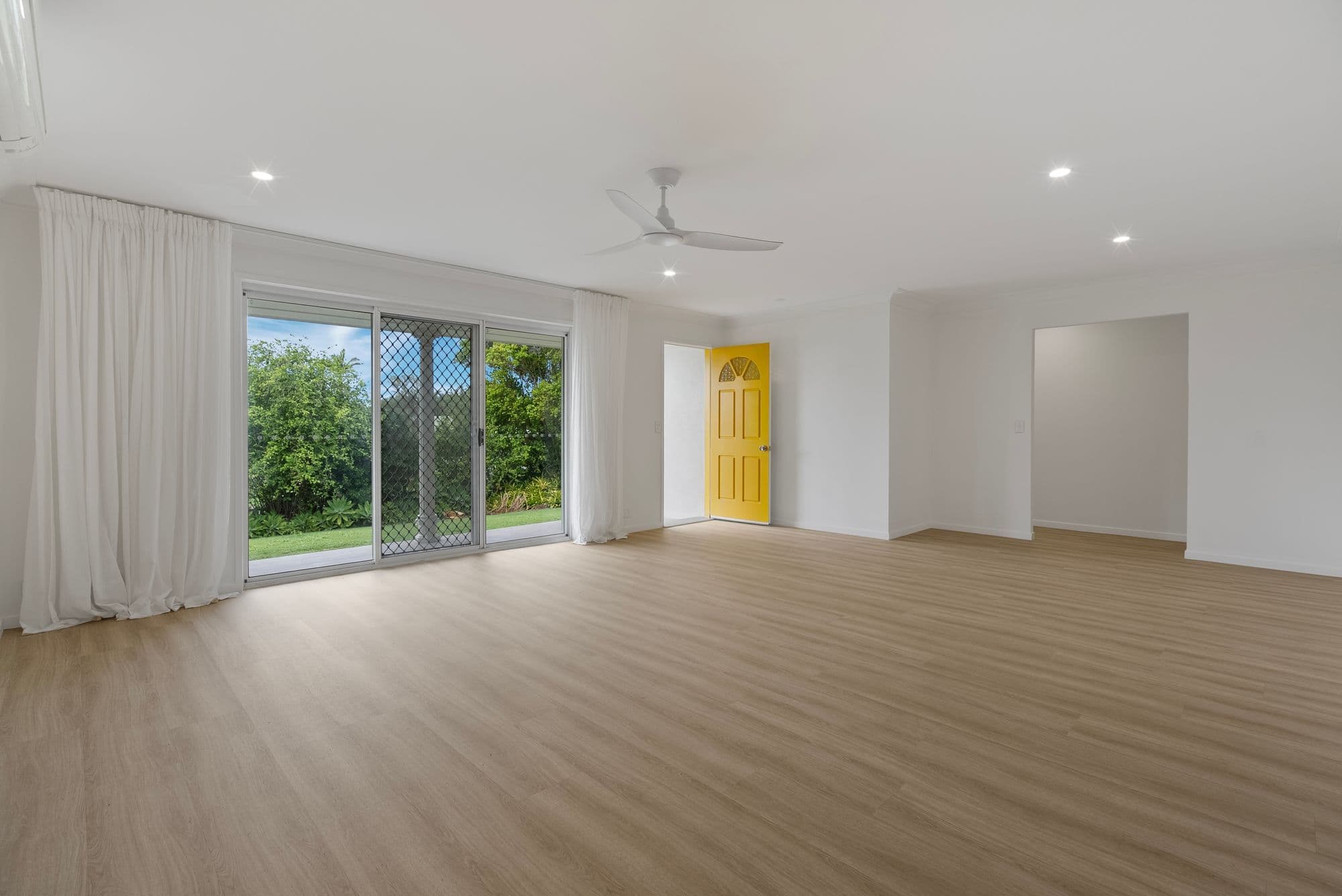 31 Yorkshire Crescent, Mount Warren Park QLD 4207, Mount Warren Park - Thumbnail 4
