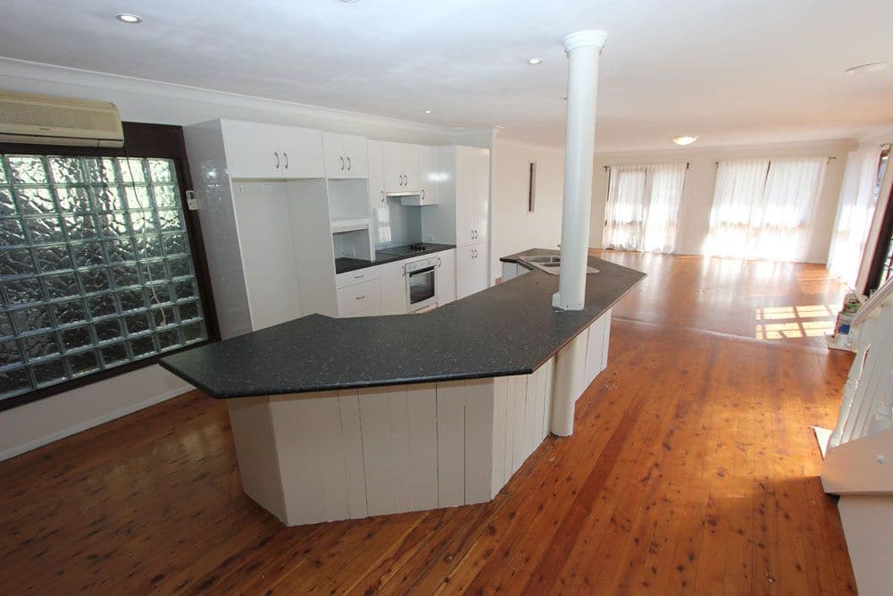 301 Avoca Drive, Green Point NSW 2251, Green Point - Thumbnail 2