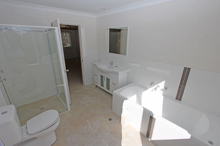 301 Avoca Drive, Green Point NSW 2251, Green Point - Thumbnail 3