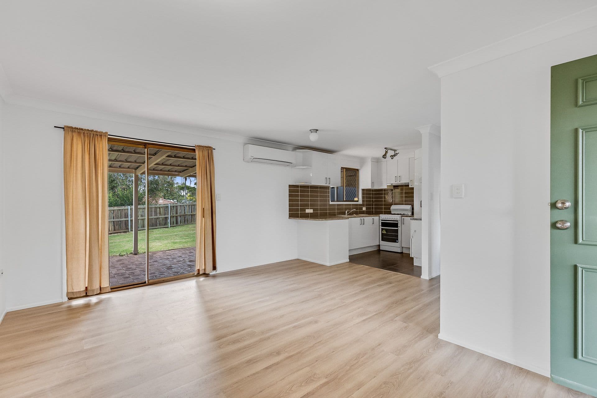 112 Hogg Street, Wilsonton Heights QLD 4350, Wilsonton Heights - Thumbnail 4