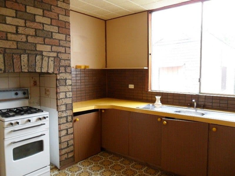 323 Piper Street, BROKEN HILL NSW 2880, Broken Hill - Thumbnail 6