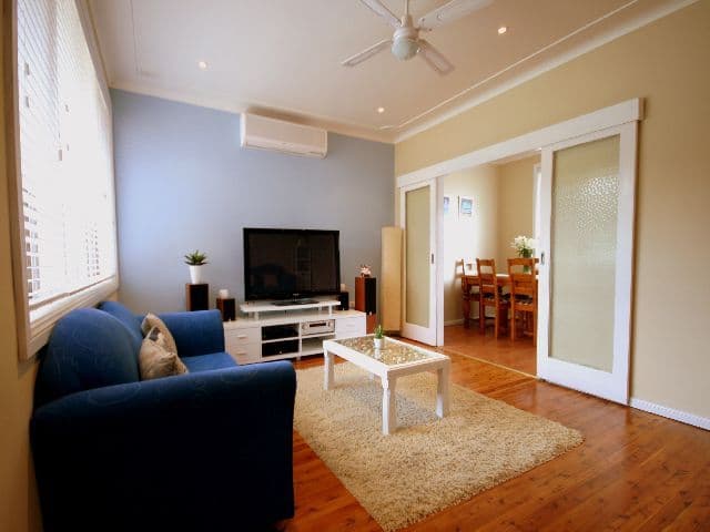 5 Jackson Crescent, CHESTER HILL NSW 2162, Chester Hill - Thumbnail 2