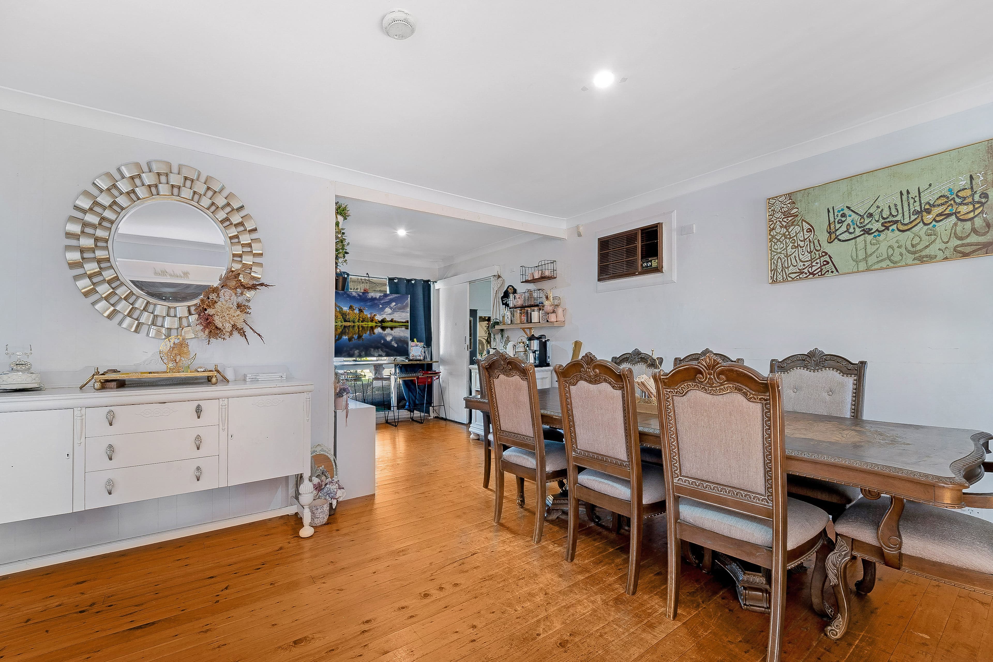 9 Kurrajong Avenue, Georges Hall NSW 2198, Georges Hall - Thumbnail 4