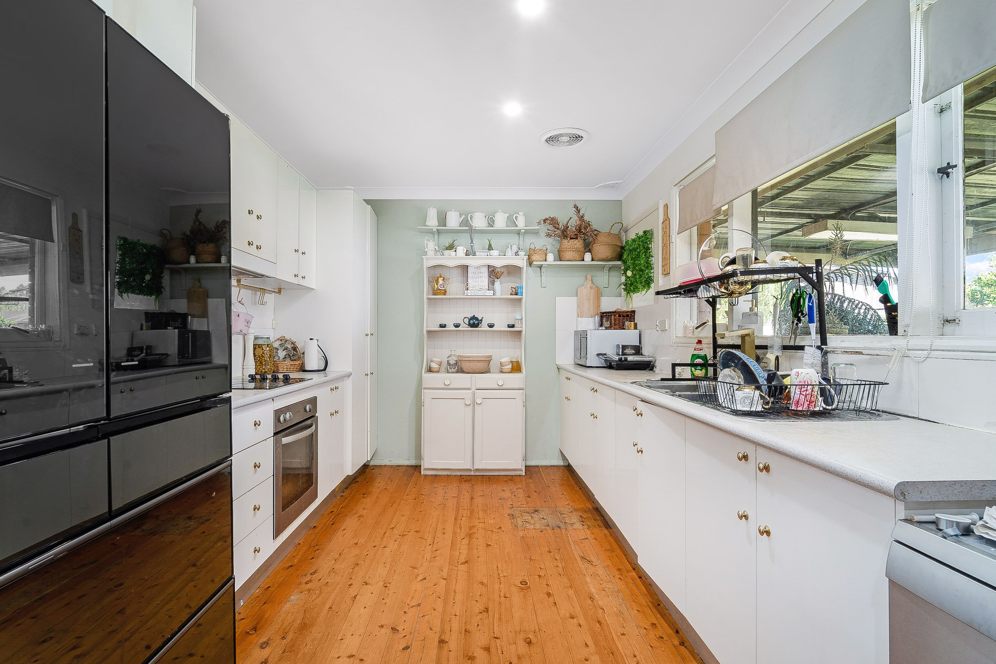 9 Kurrajong Avenue, Georges Hall NSW 2198, Georges Hall - Thumbnail 5