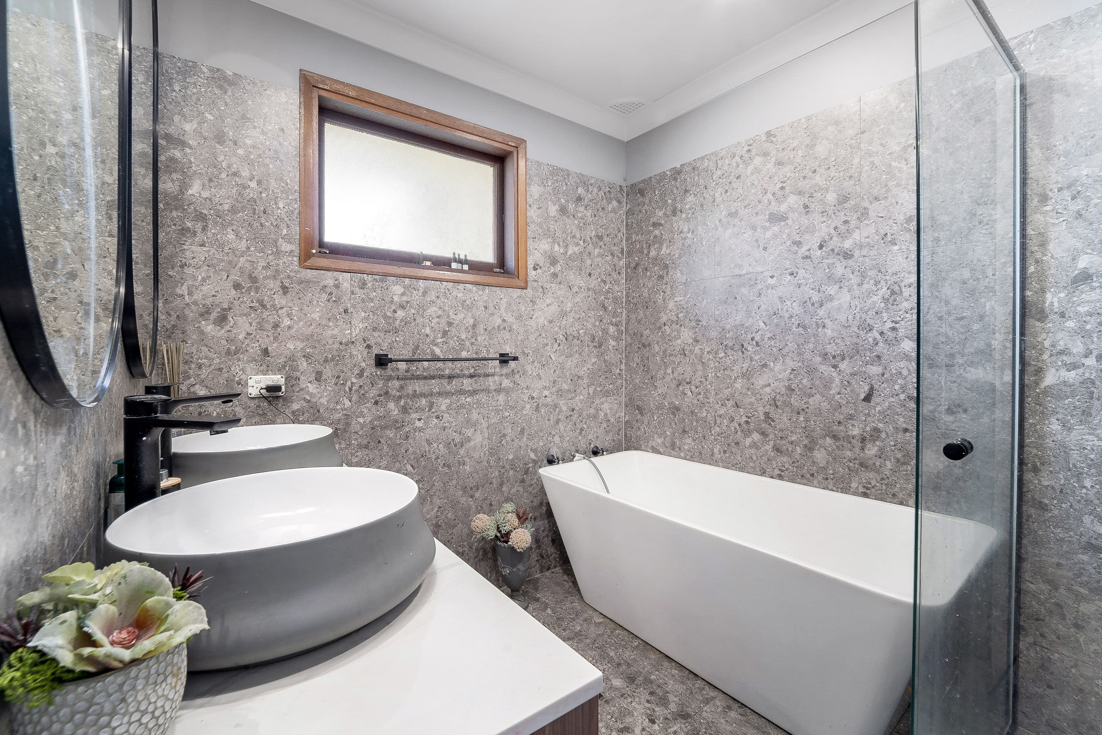 9 Kurrajong Avenue, Georges Hall NSW 2198, Georges Hall - Thumbnail 7