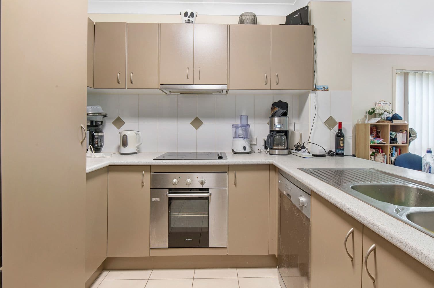 20 Bellagio Crescent, Coomera QLD 4209, Coomera - Thumbnail 2