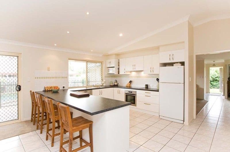 57 Boyanda Street, WISHART QLD 4122, Wishart - Thumbnail 2