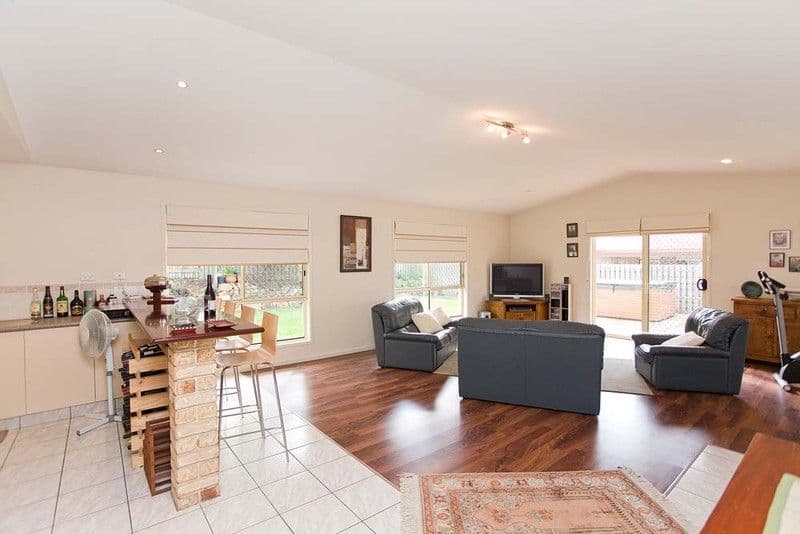 57 Boyanda Street, WISHART QLD 4122, Wishart - Thumbnail 4
