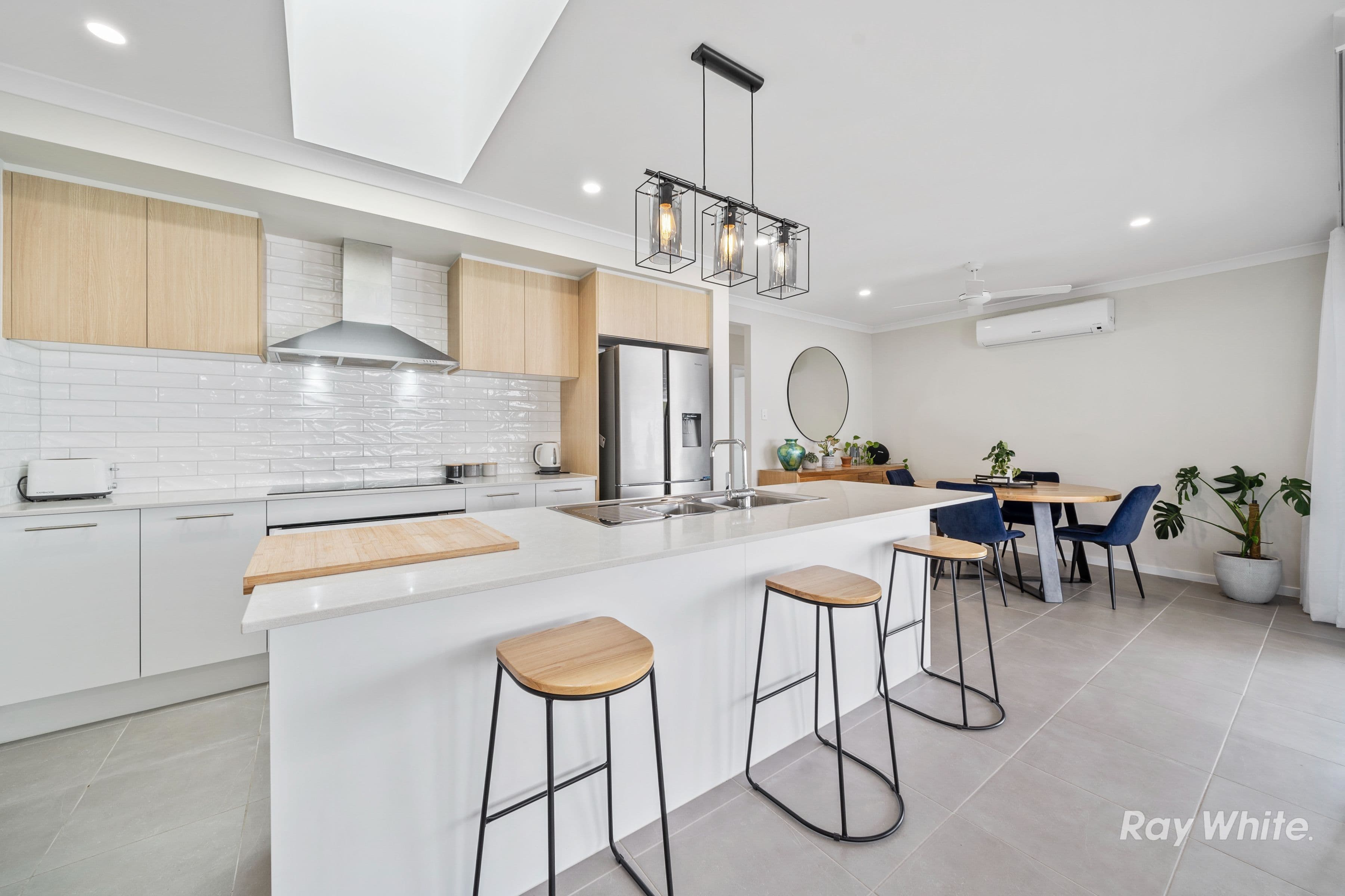 15 Teal Circuit, Greenbank QLD 4124, Greenbank - Thumbnail 3