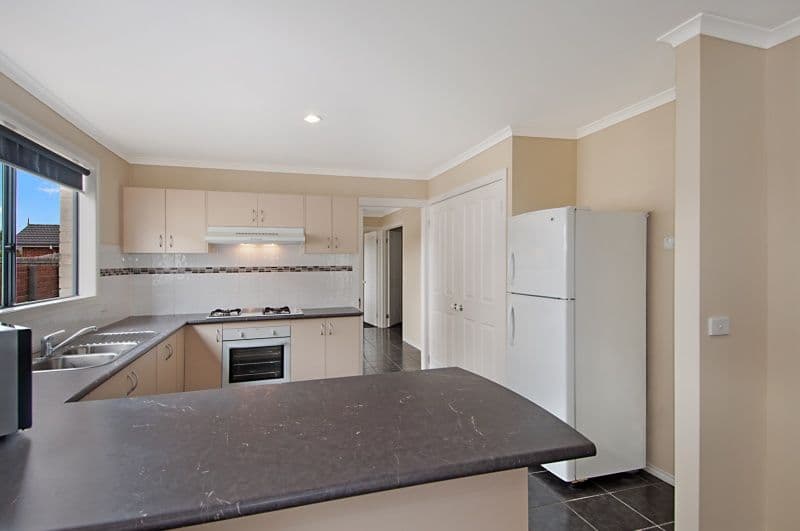 17 Wendel Court, CARRUM DOWNS VIC 3201, Carrum Downs - Thumbnail 3