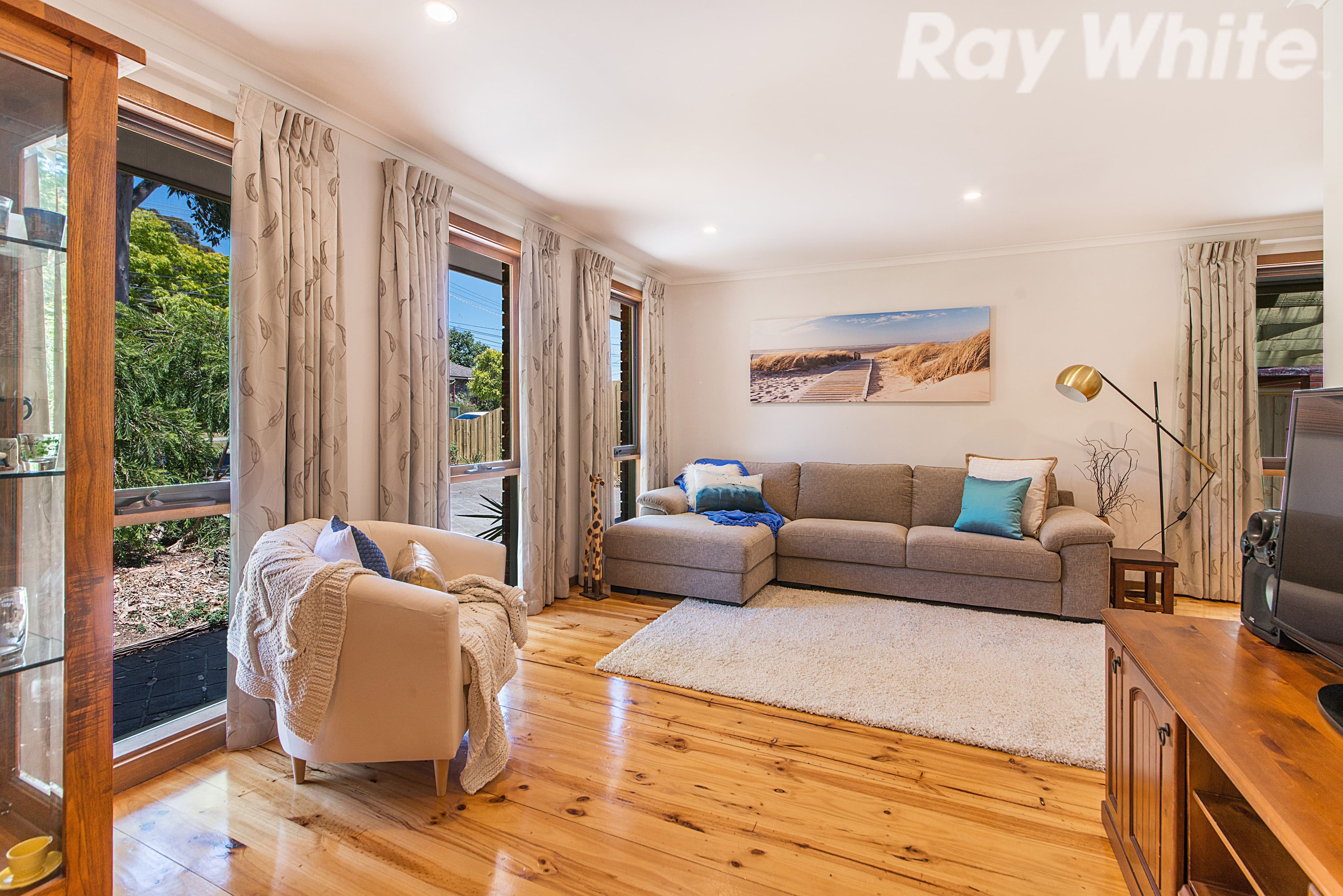6 Lojosa Court, Ferntree Gully VIC 3156, Ferntree Gully - Thumbnail 2