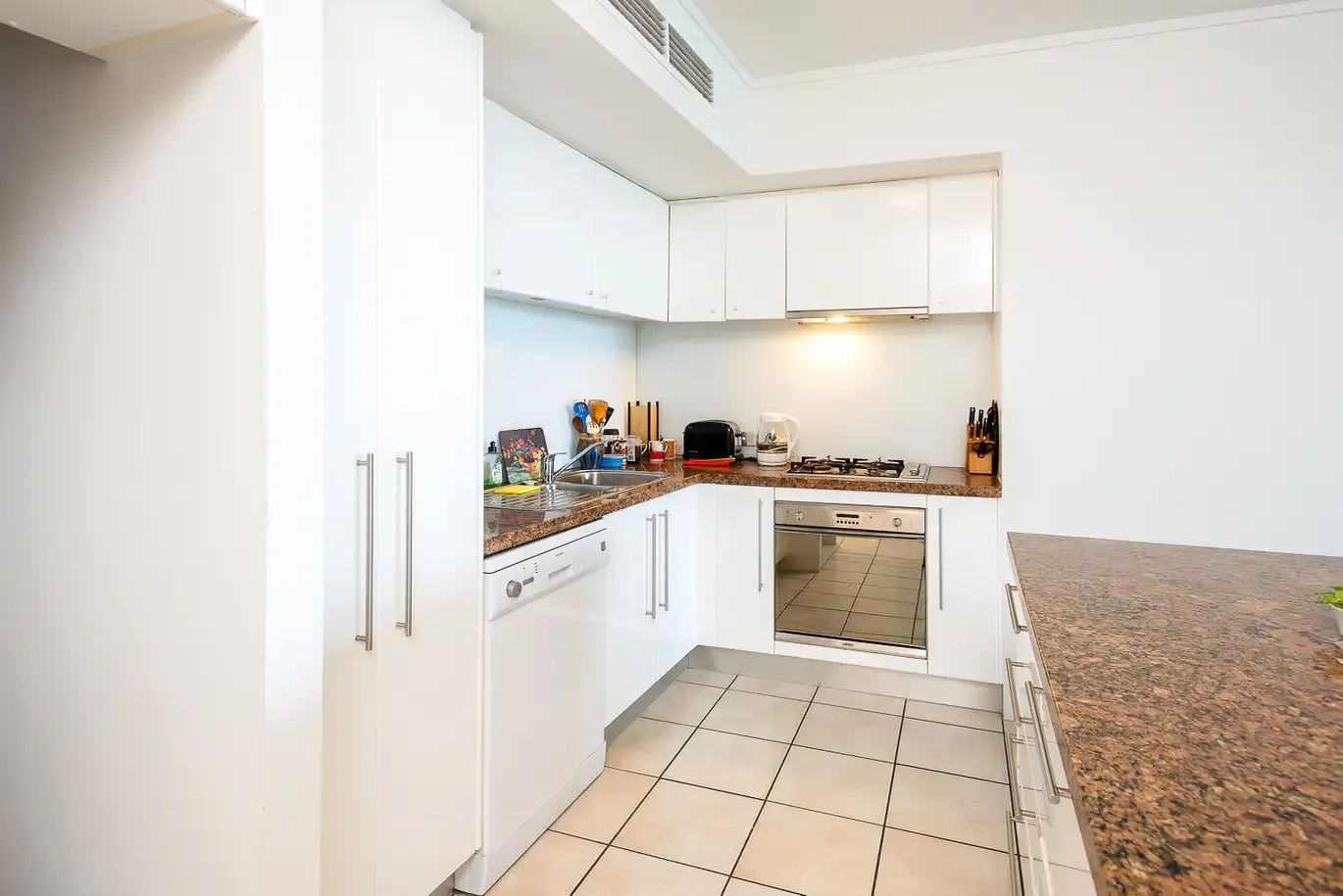 326 Marine Parade, Labrador QLD 4215, Labrador - Thumbnail 7