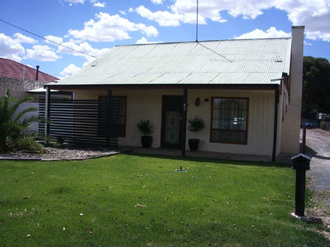 43 Dunn Street, BORDERTOWN SA 5268, Bordertown - Image 1