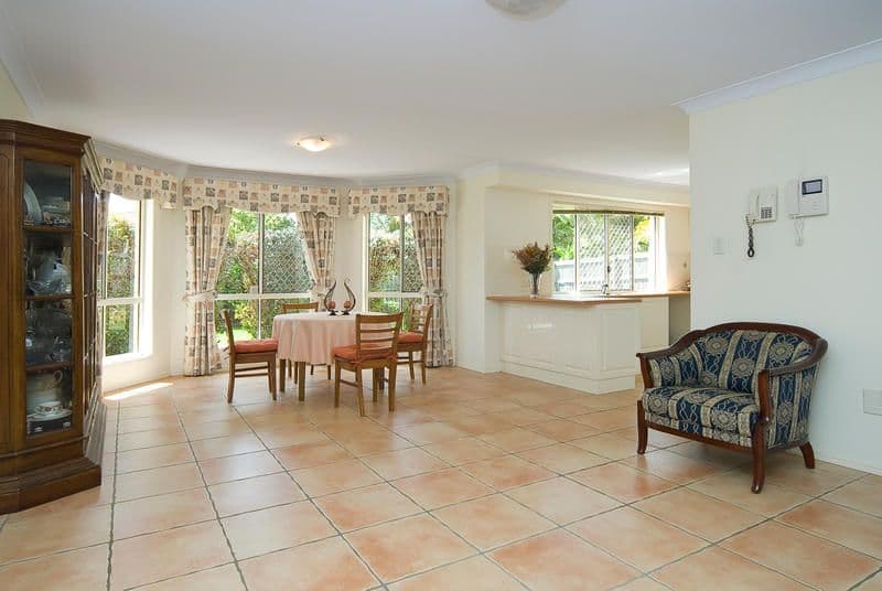8 Hamersley Place, PARKINSON QLD 4115, Parkinson - Thumbnail 3