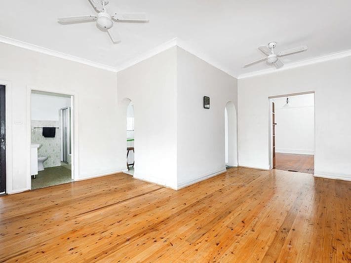 25 Bouvardia Street, Russell Lea - Thumbnail 3