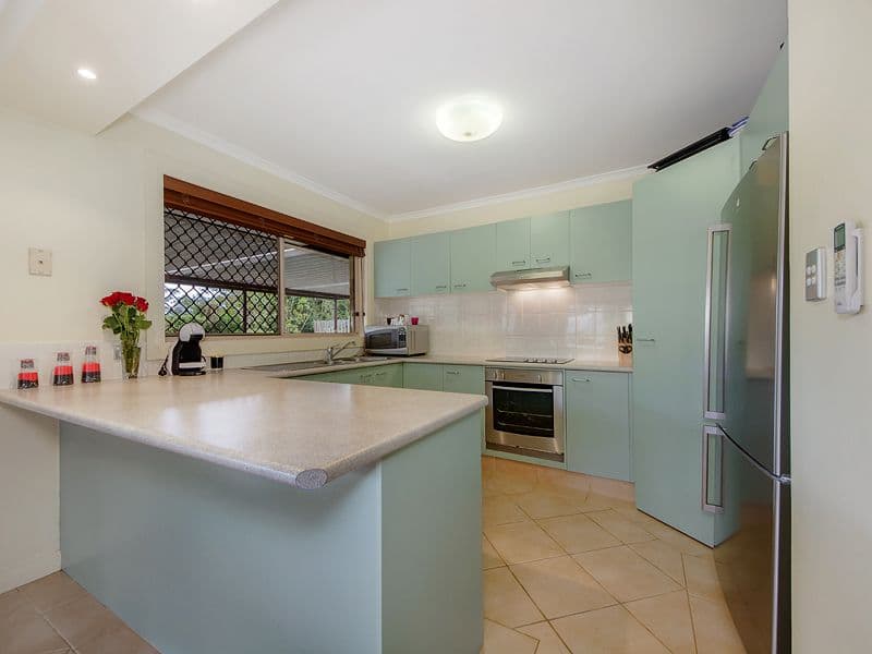 22 Dunedin Close, Merrimac QLD 4226, Merrimac - Thumbnail 6