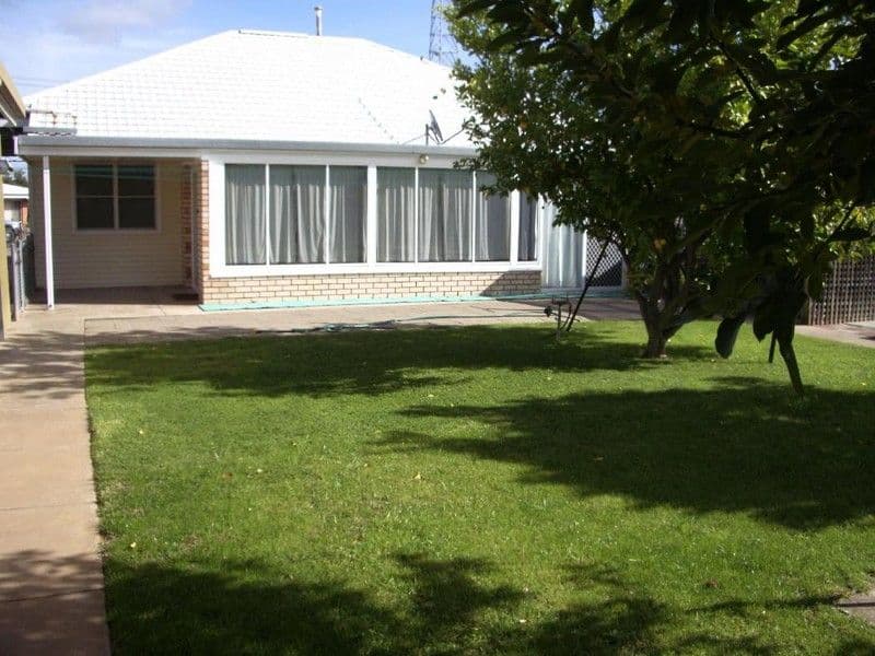 20 Dinning Terrace, BORDERTOWN SA 5268, Bordertown - Thumbnail 5
