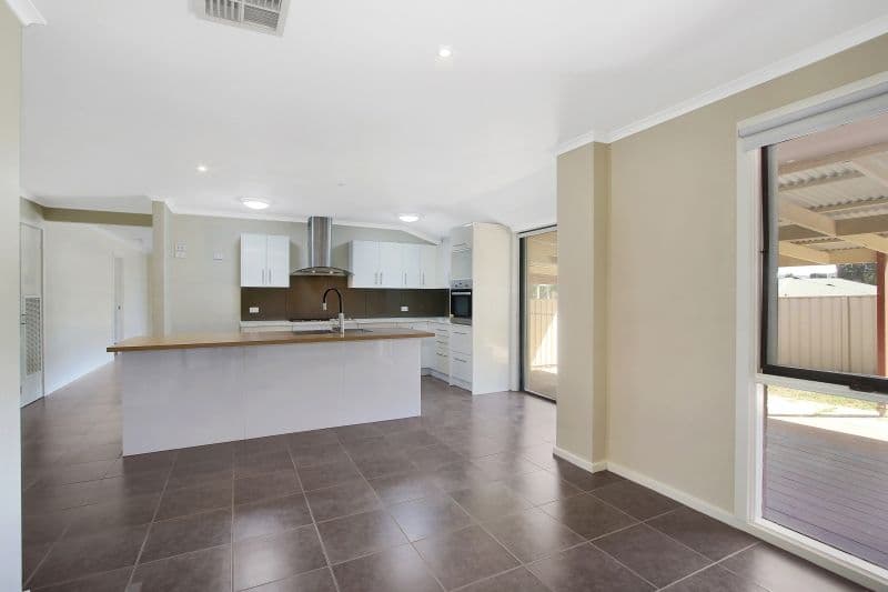 1 Canara Place, Springdale Heights - Thumbnail 2