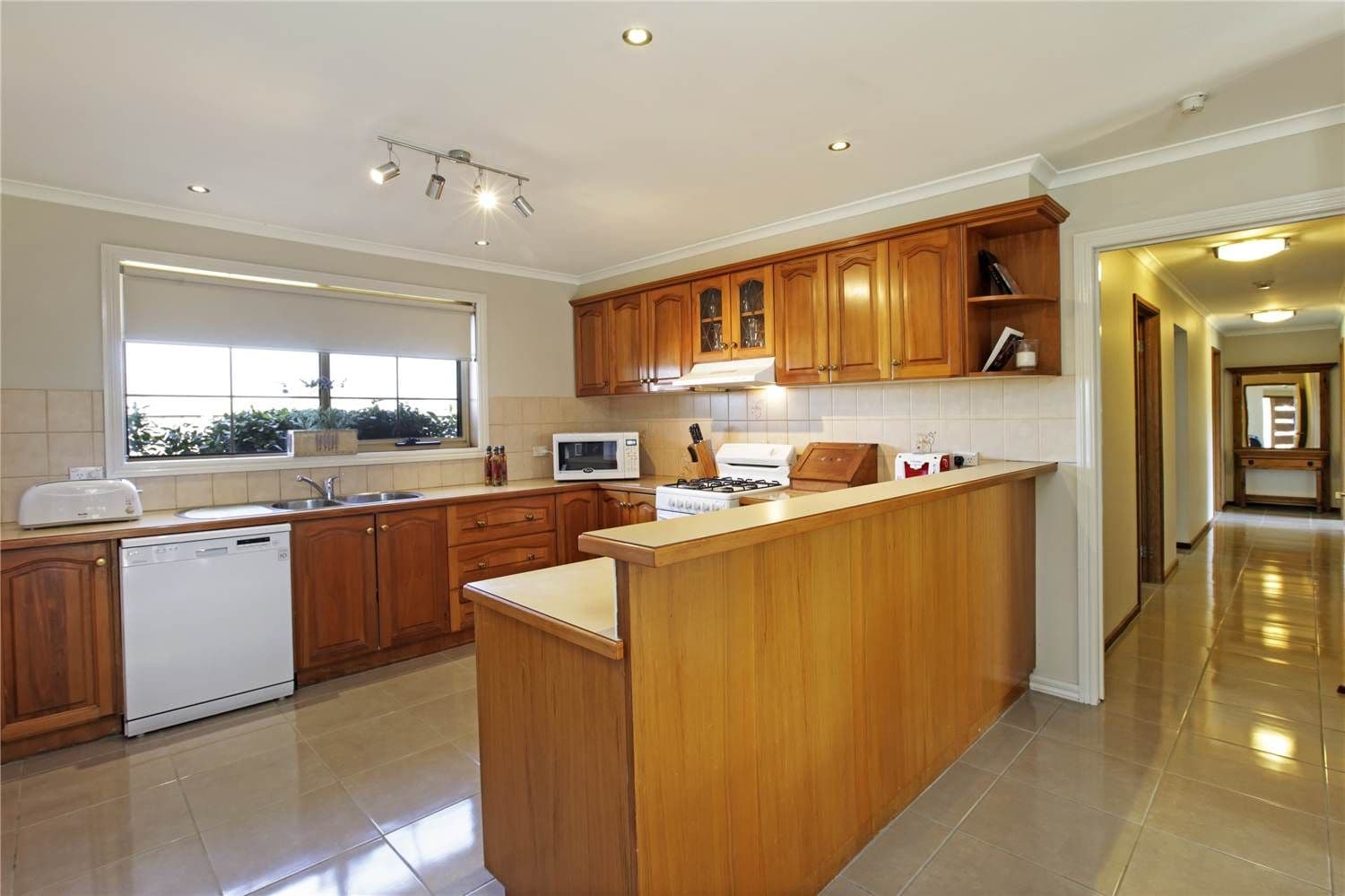 29 Cranbourne Drive, CORIO VIC 3214, Corio - Thumbnail 3