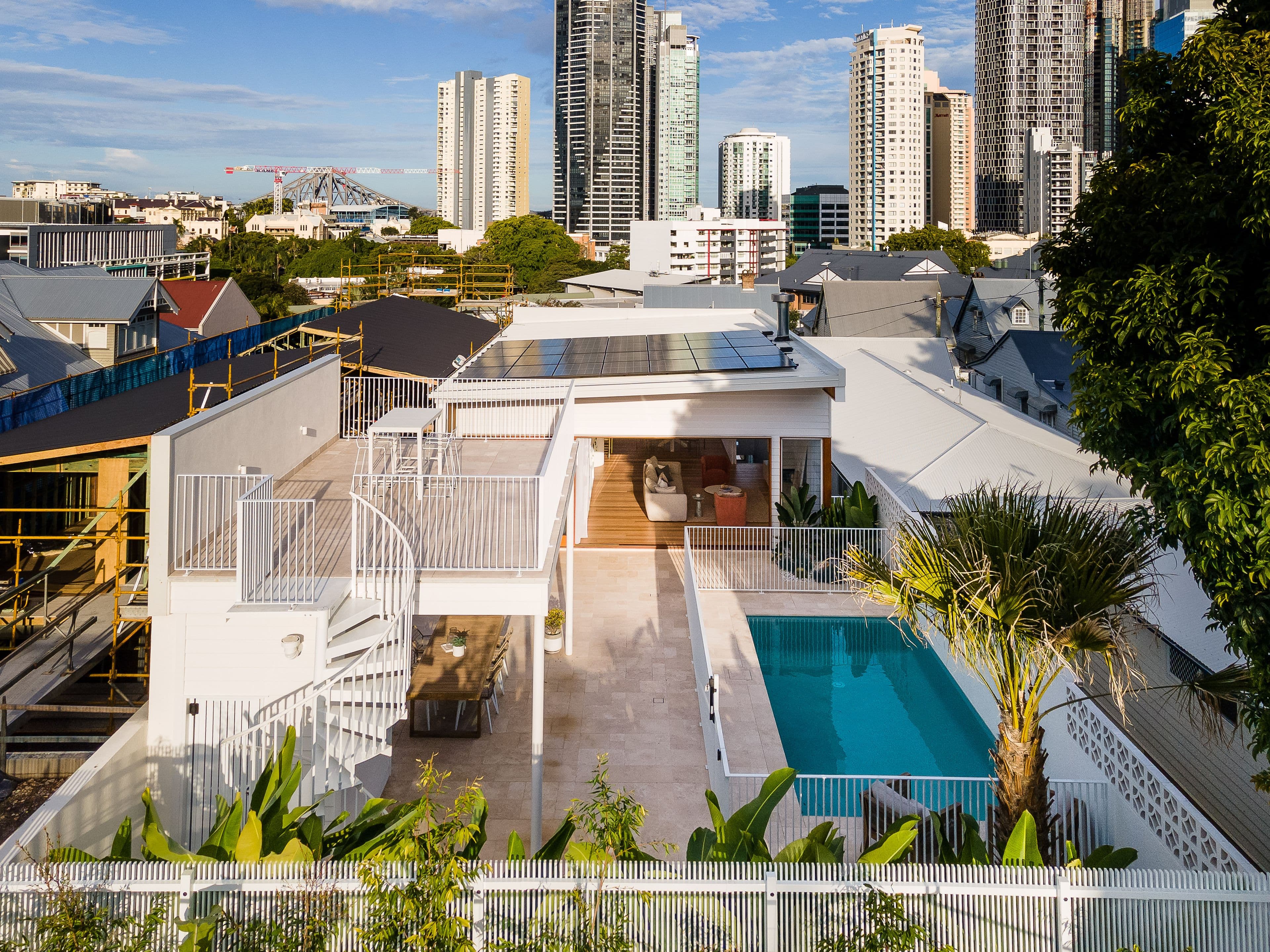 16 Thornbury Street, Spring Hill QLD 4000, Spring Hill - Thumbnail 2