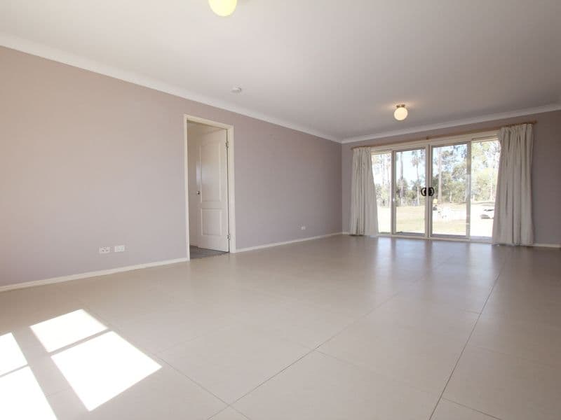 10-12 Springboard Crescent, NEW BEITH QLD 4124, New Beith - Thumbnail 4