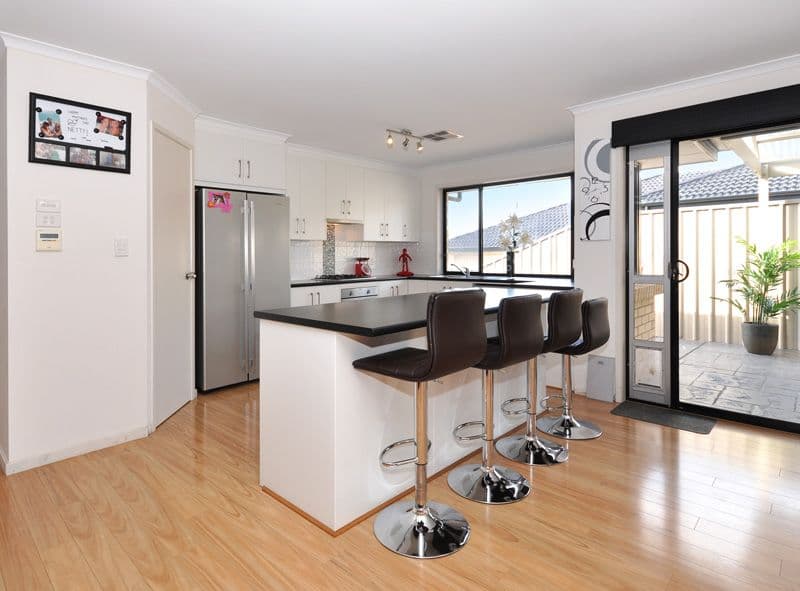 16 Cairns Way, SEAFORD RISE SA 5169, Seaford Rise - Thumbnail 3