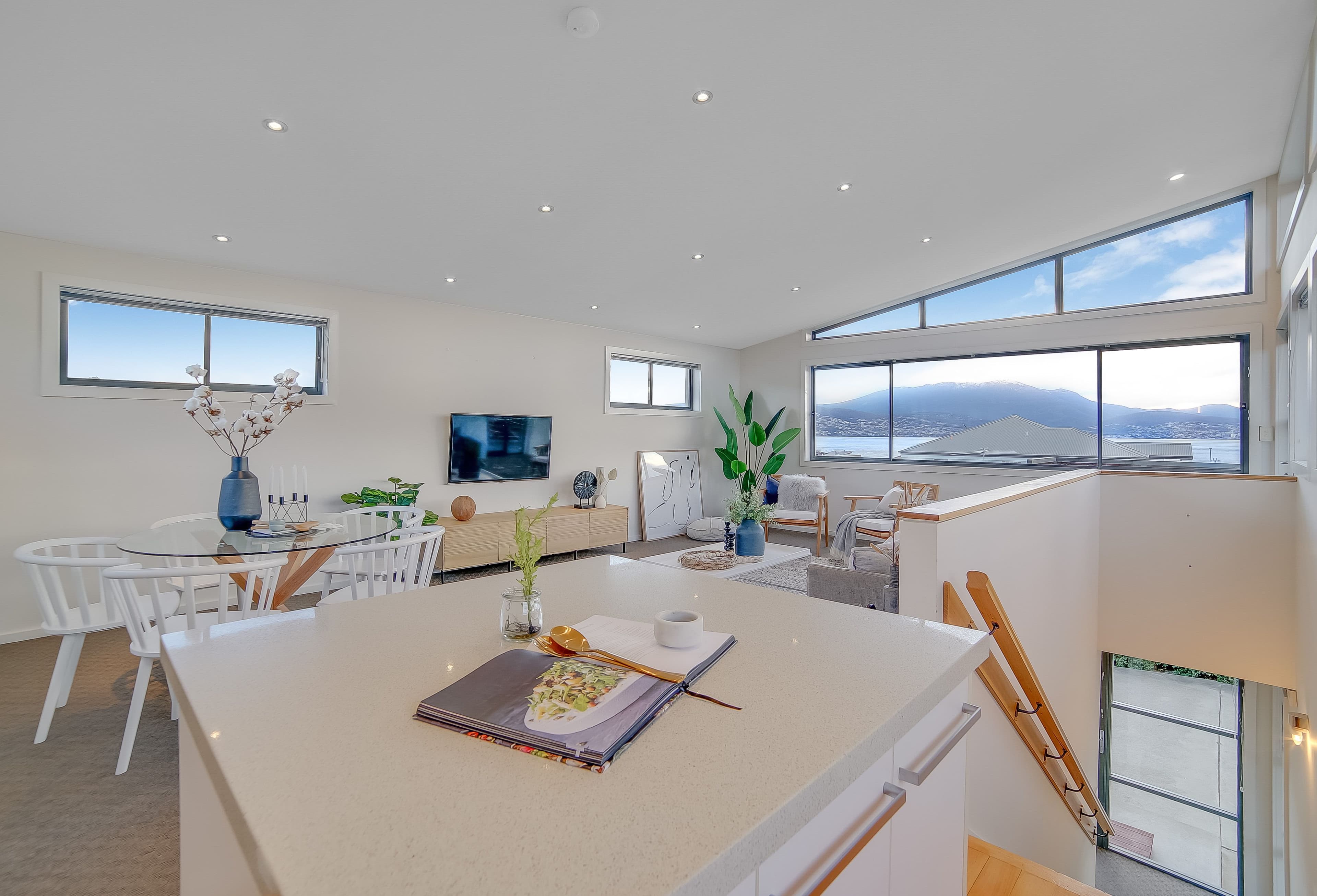 8 Skala Road, Tranmere TAS 7018, Tranmere - Thumbnail 2