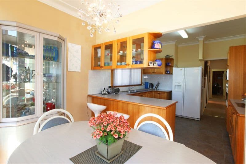 5 Parkview Street, MIRANDA NSW 2228, Miranda - Thumbnail 4