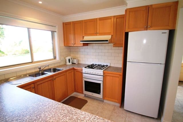 16 Cornwall Avenue, COWES VIC 3922, Cowes - Thumbnail 3