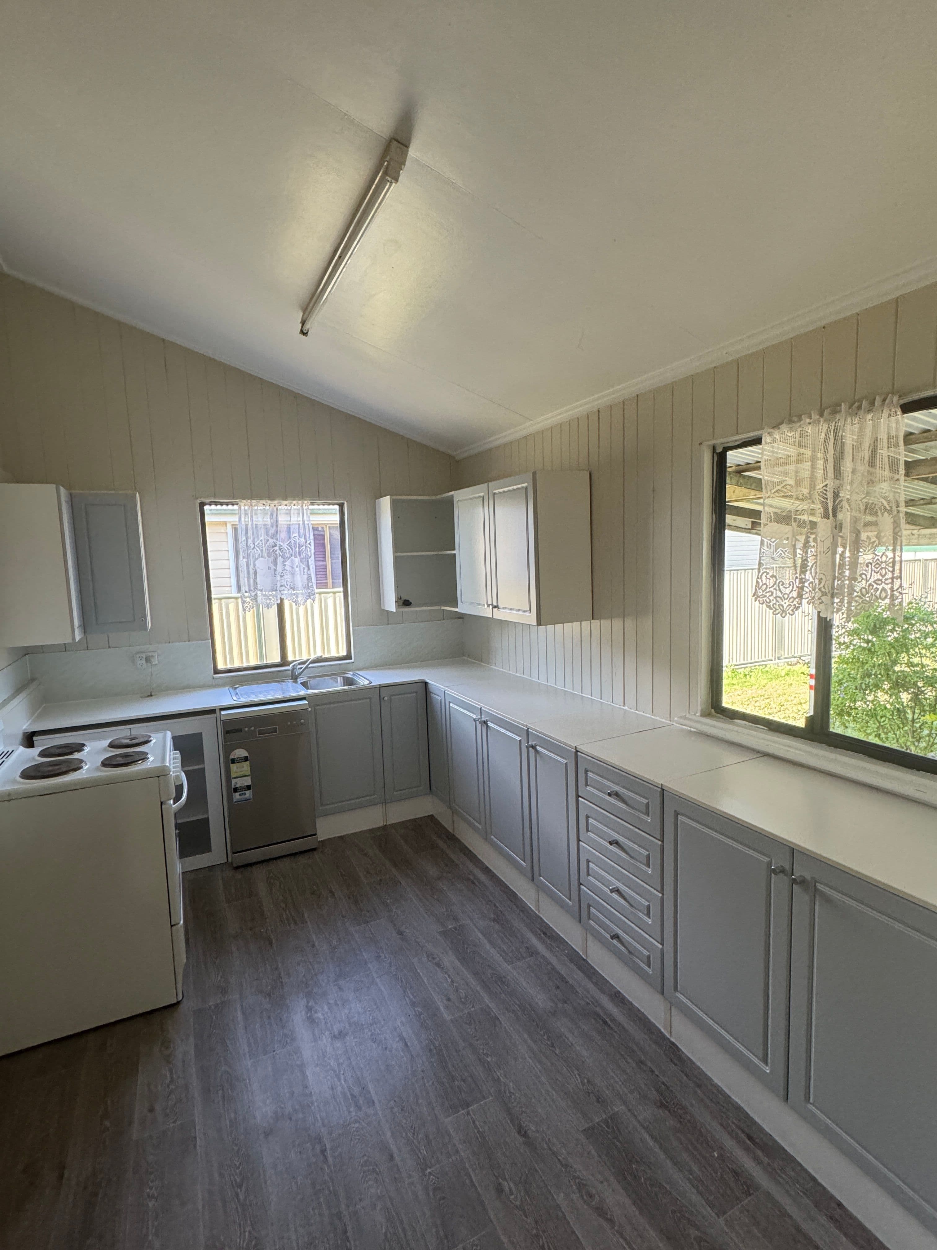 142 Alfred Street, Charleville QLD 4470, Charleville - Thumbnail 2