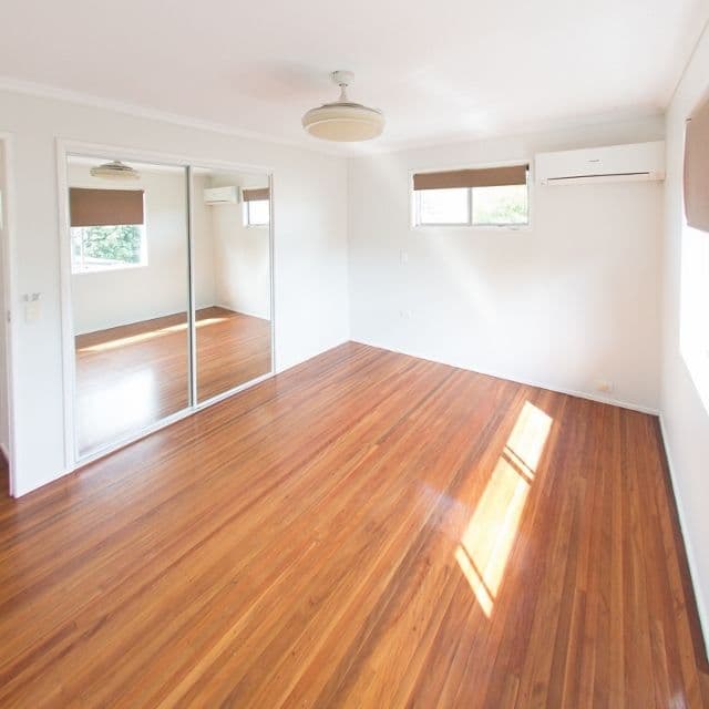 5 Trevelloe Street, ROCHEDALE SOUTH QLD 4123, Rochedale South - Thumbnail 3