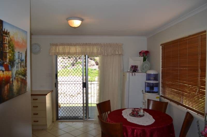 28 Illawarra Drive, KIN KORA QLD 4680, Kin Kora - Thumbnail 4