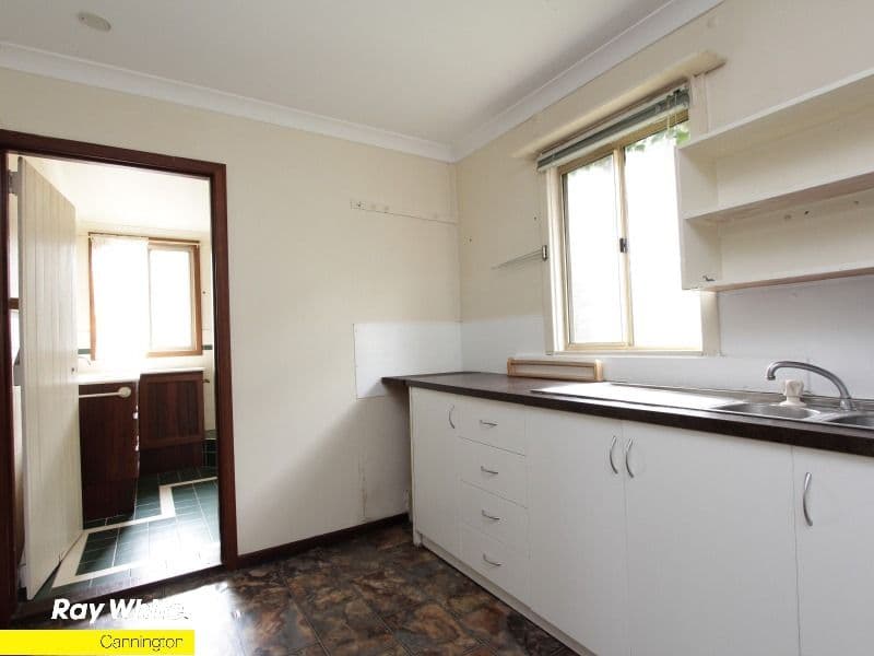 34 Thomas Street, QUEENS PARK WA 6107, Queens Park - Thumbnail 2