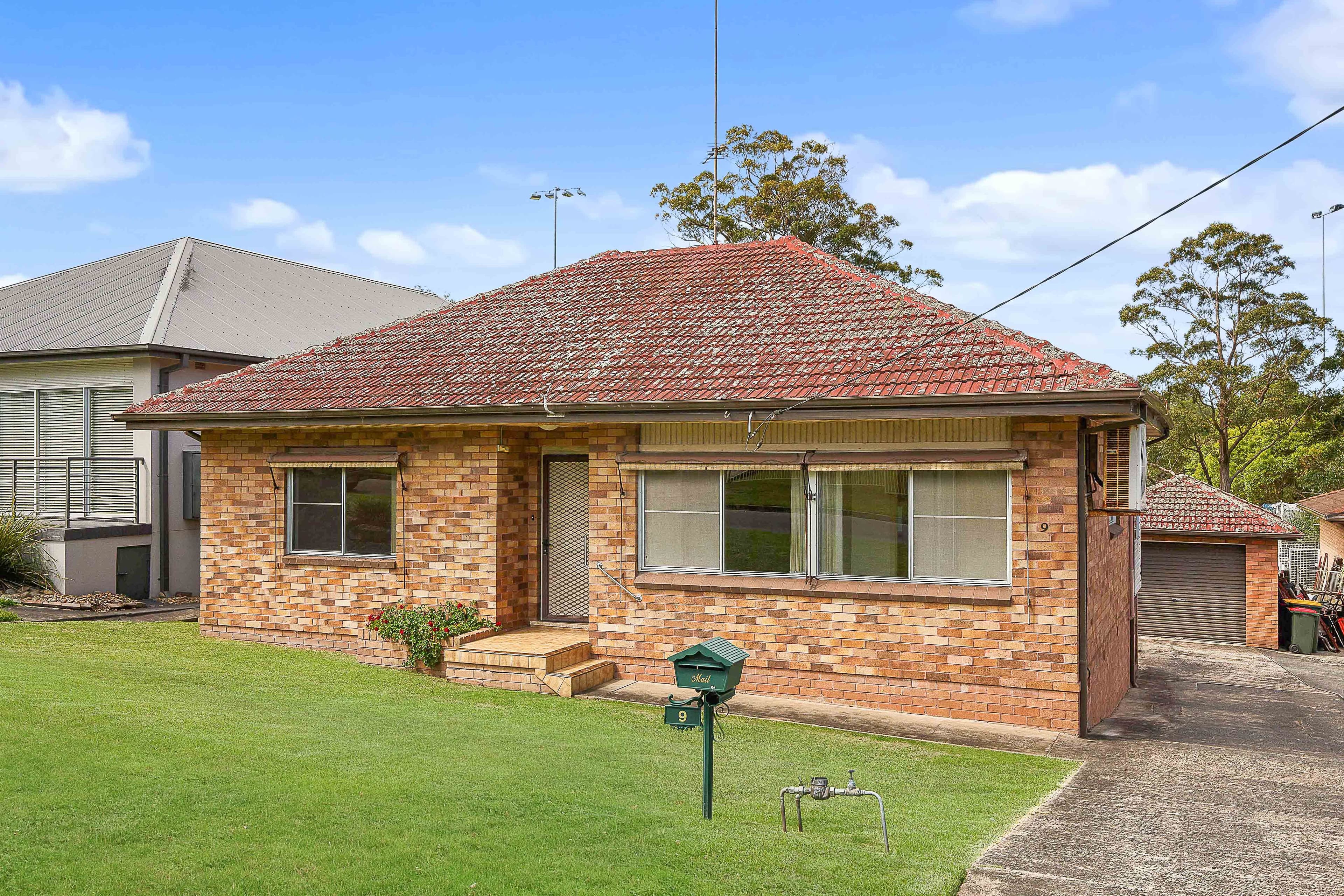 9 Karbo Street, Figtree NSW 2525, Figtree - Image 1