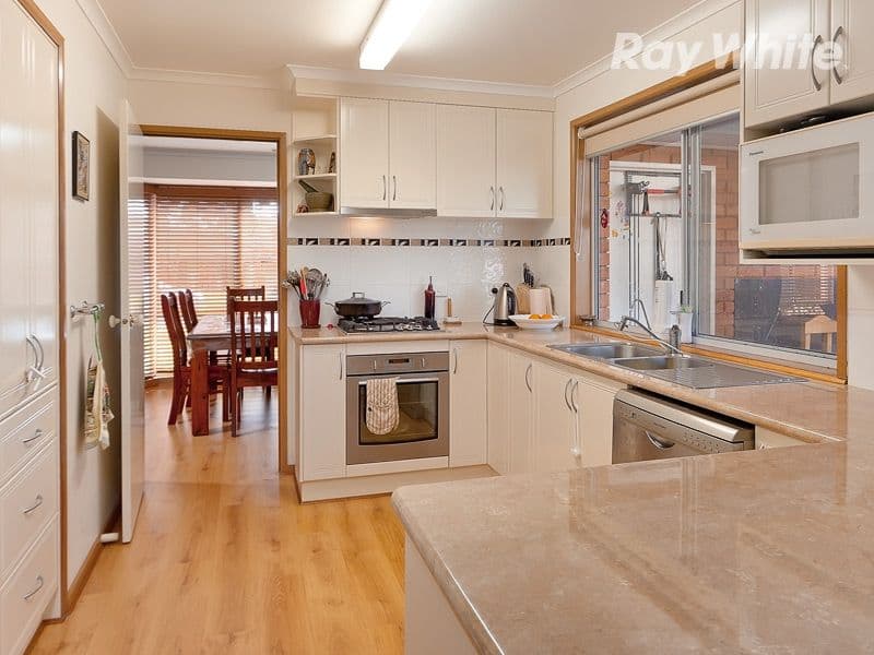18 Azure Drive, WODONGA VIC 3690, West Wodonga - Thumbnail 2