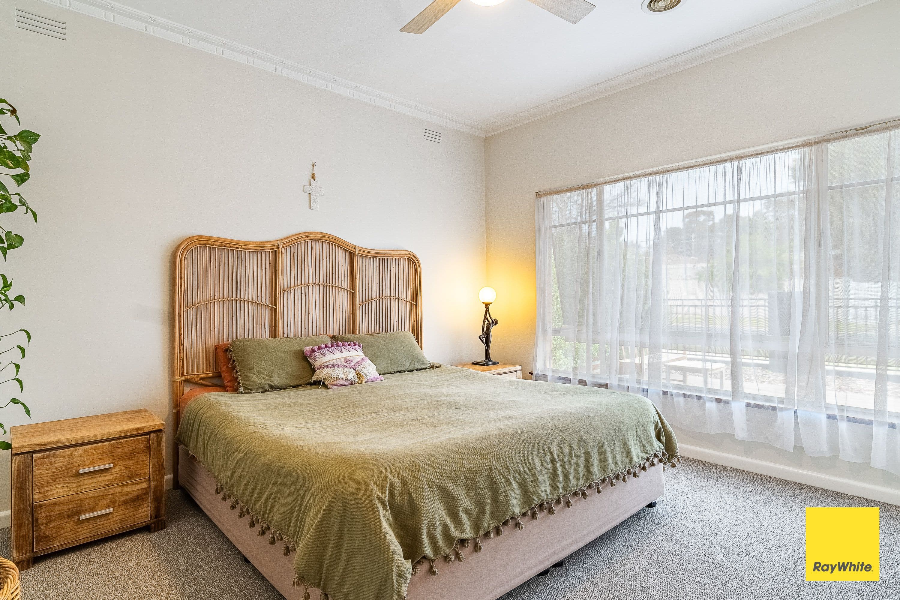 7 Monreith Avenue, Flora Hill VIC 3550, Flora Hill - Thumbnail 2