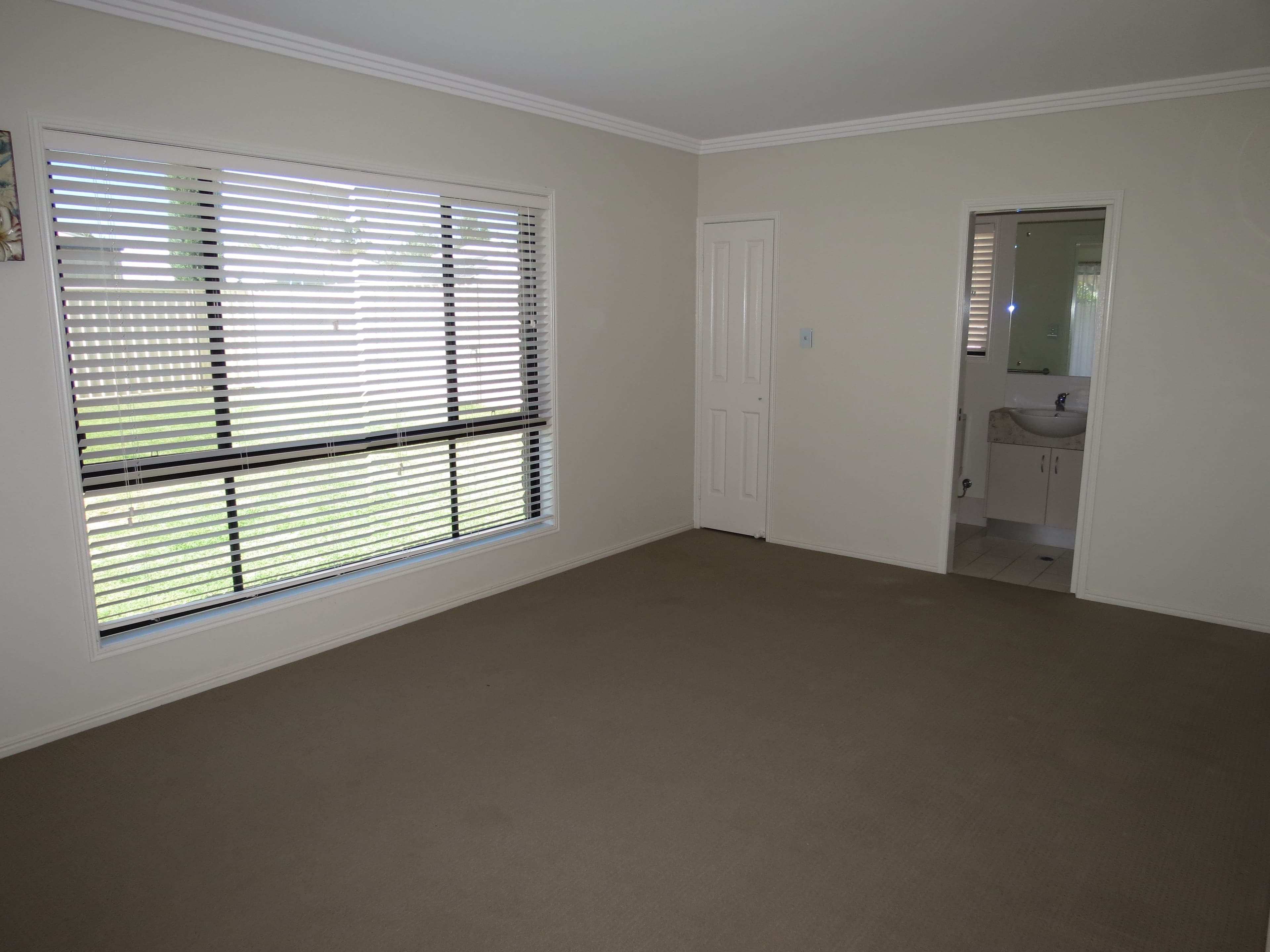 31 Wright Street, Emerald QLD 4720, Emerald - Thumbnail 5
