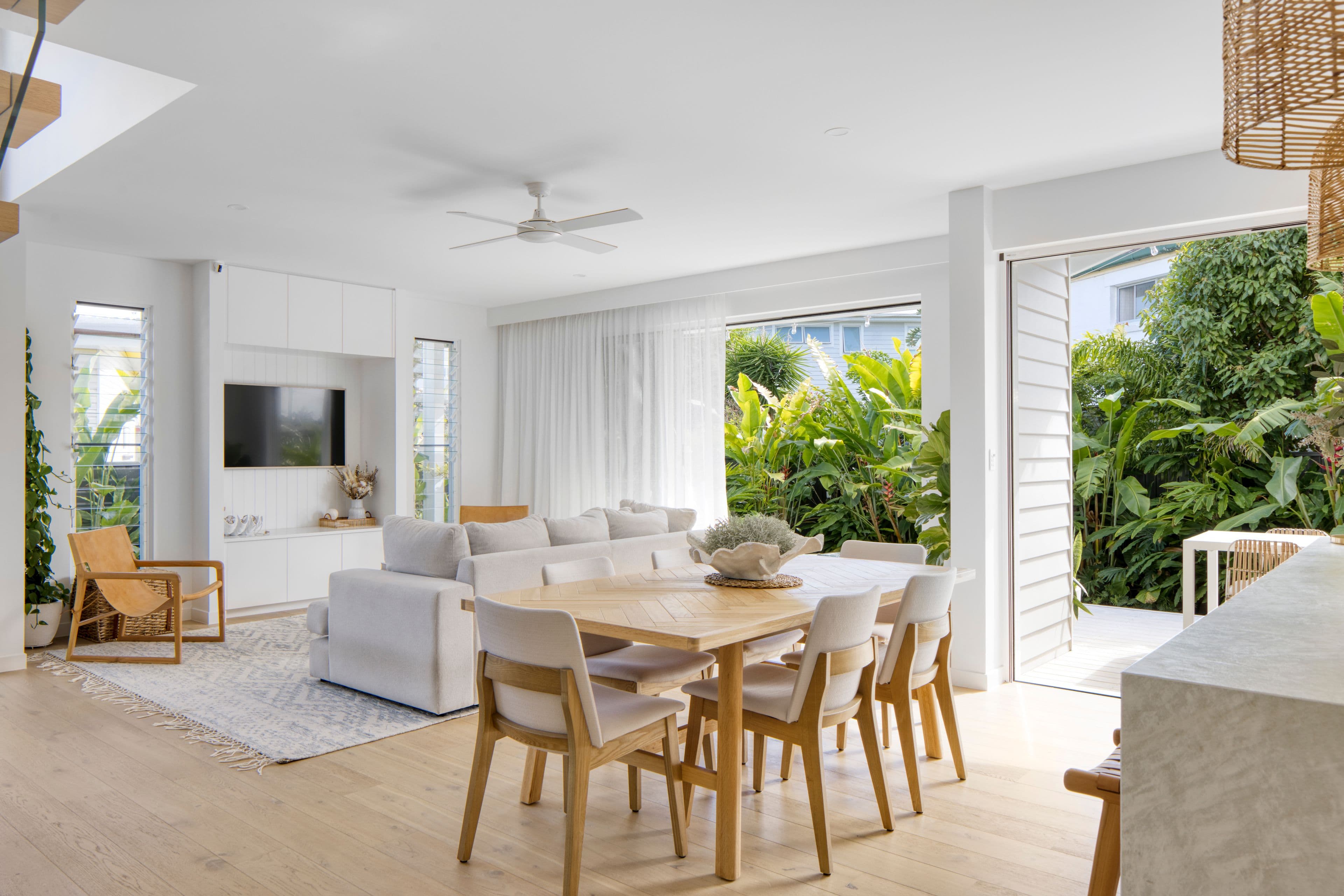 1 Guyra Avenue, Burleigh Heads QLD 4220, Burleigh Heads - Thumbnail 4