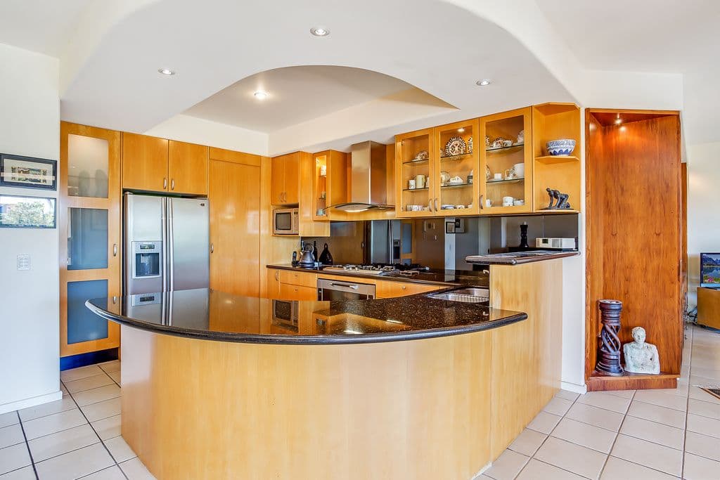 17 Savoy Drive, Broadbeach Waters QLD 4218, Broadbeach Waters - Thumbnail 4