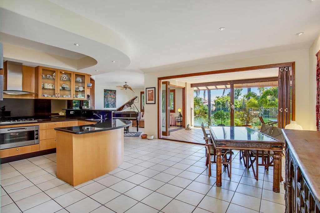 17 Savoy Drive, Broadbeach Waters QLD 4218, Broadbeach Waters - Thumbnail 8