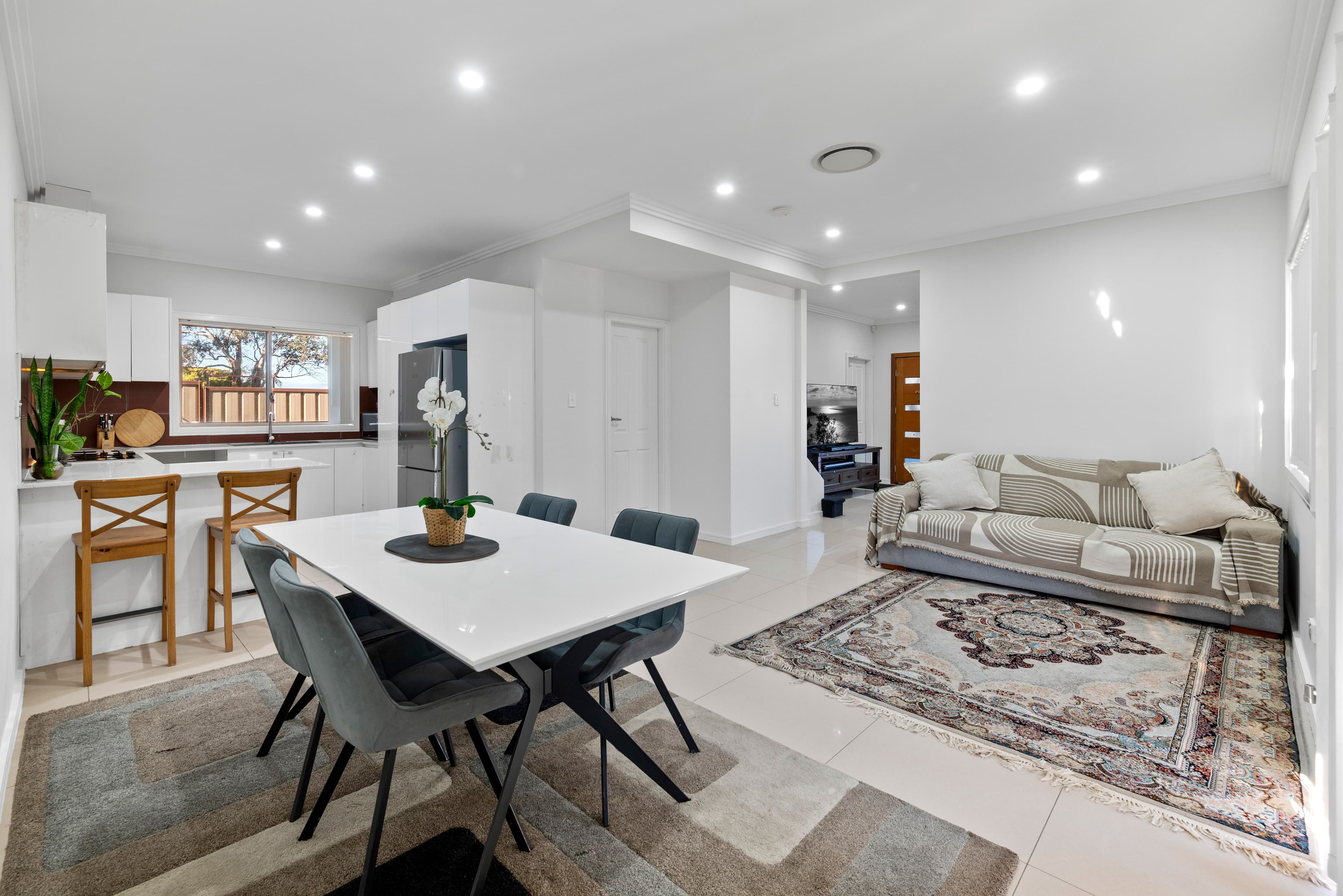 1/16 Groundsel Avenue, Macquarie Fields NSW 2564, Macquarie Fields - Thumbnail 3