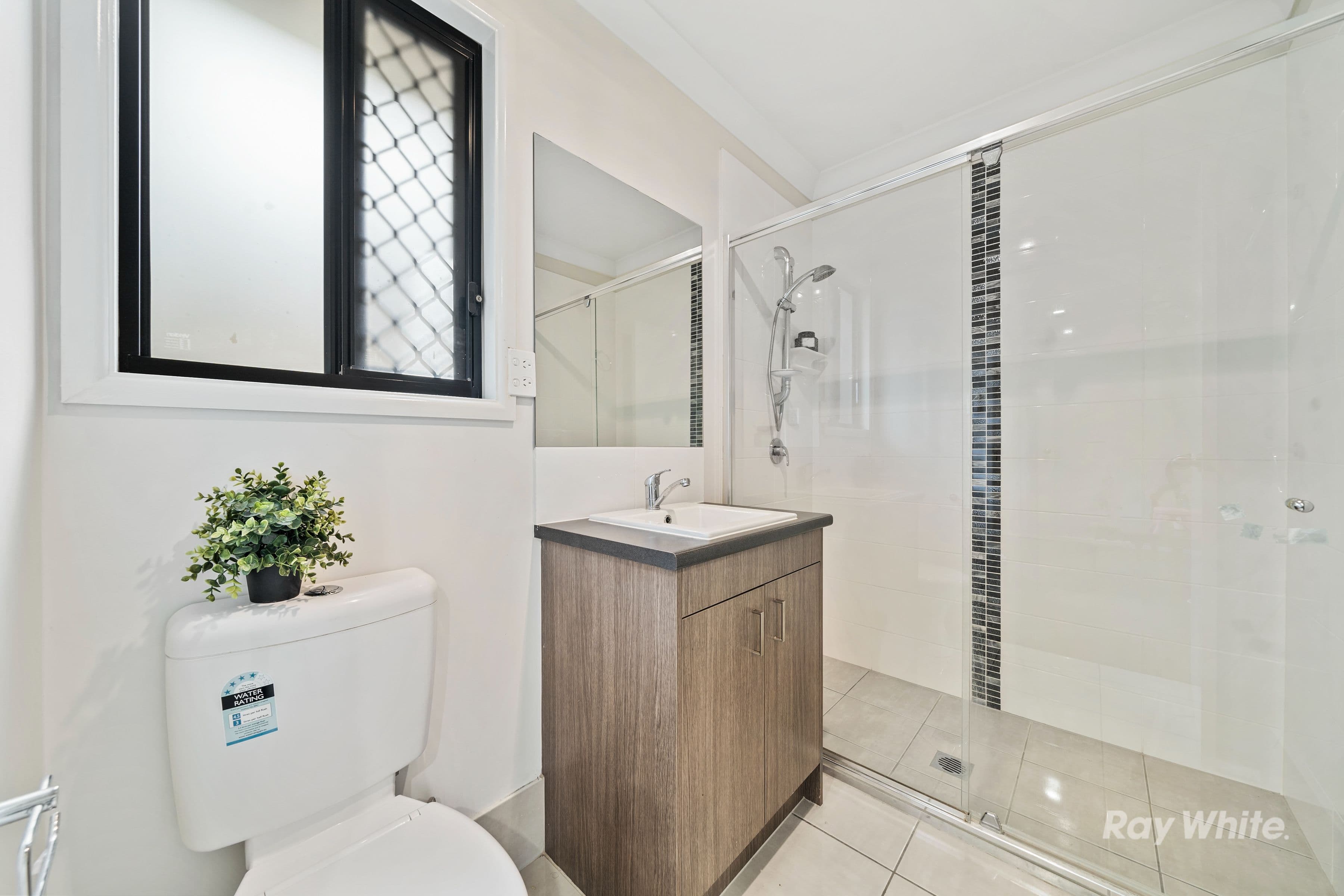 9A Spruce Street, Loganlea QLD 4131, Loganlea - Thumbnail 5