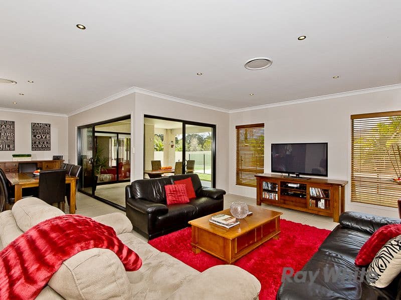 53 Darien Street, BRIDGEMAN DOWNS QLD 4035, Bridgeman Downs - Thumbnail 5