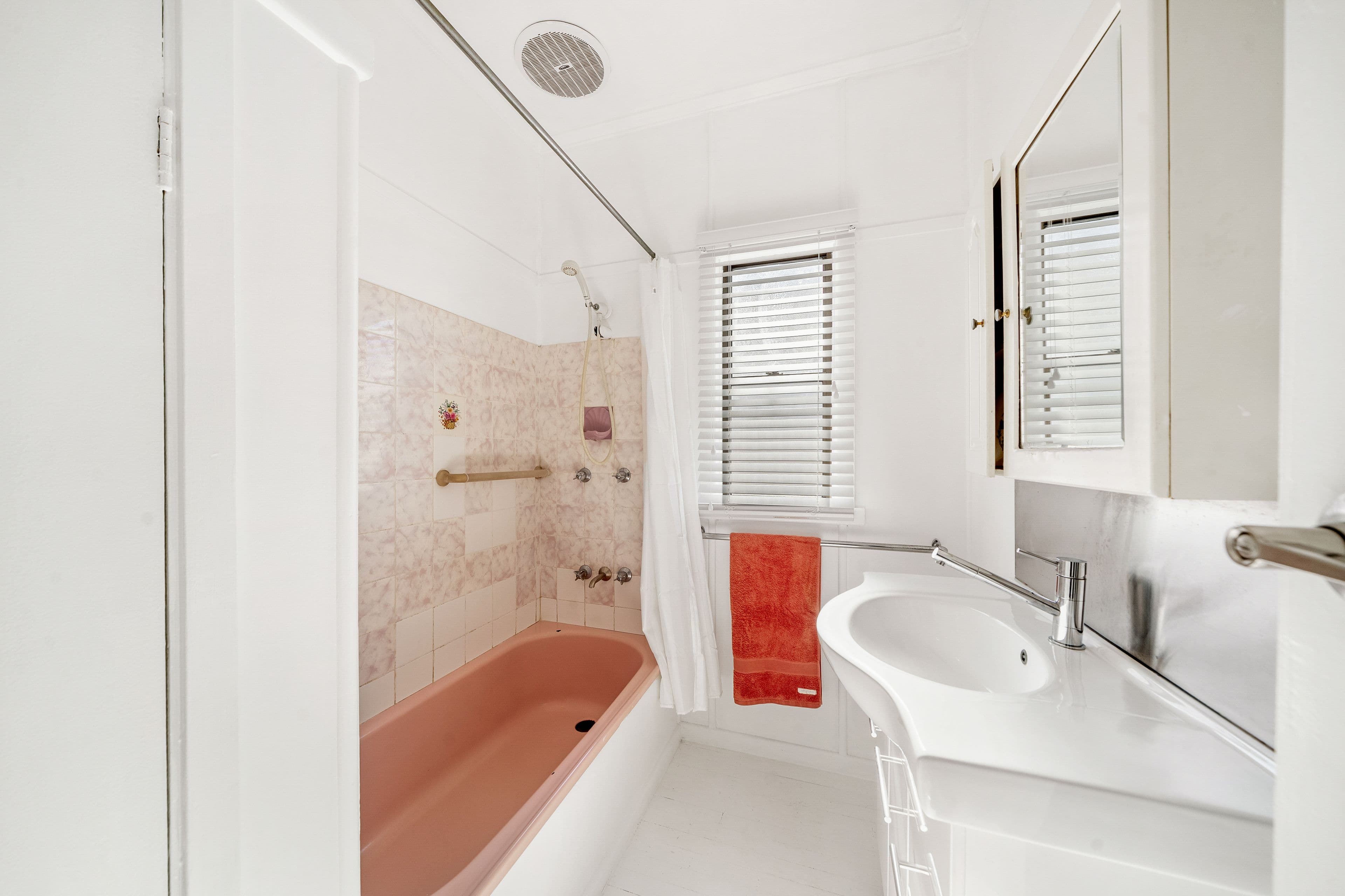 49 Elizabeth Avenue, Clontarf QLD 4019, Clontarf - Thumbnail 5