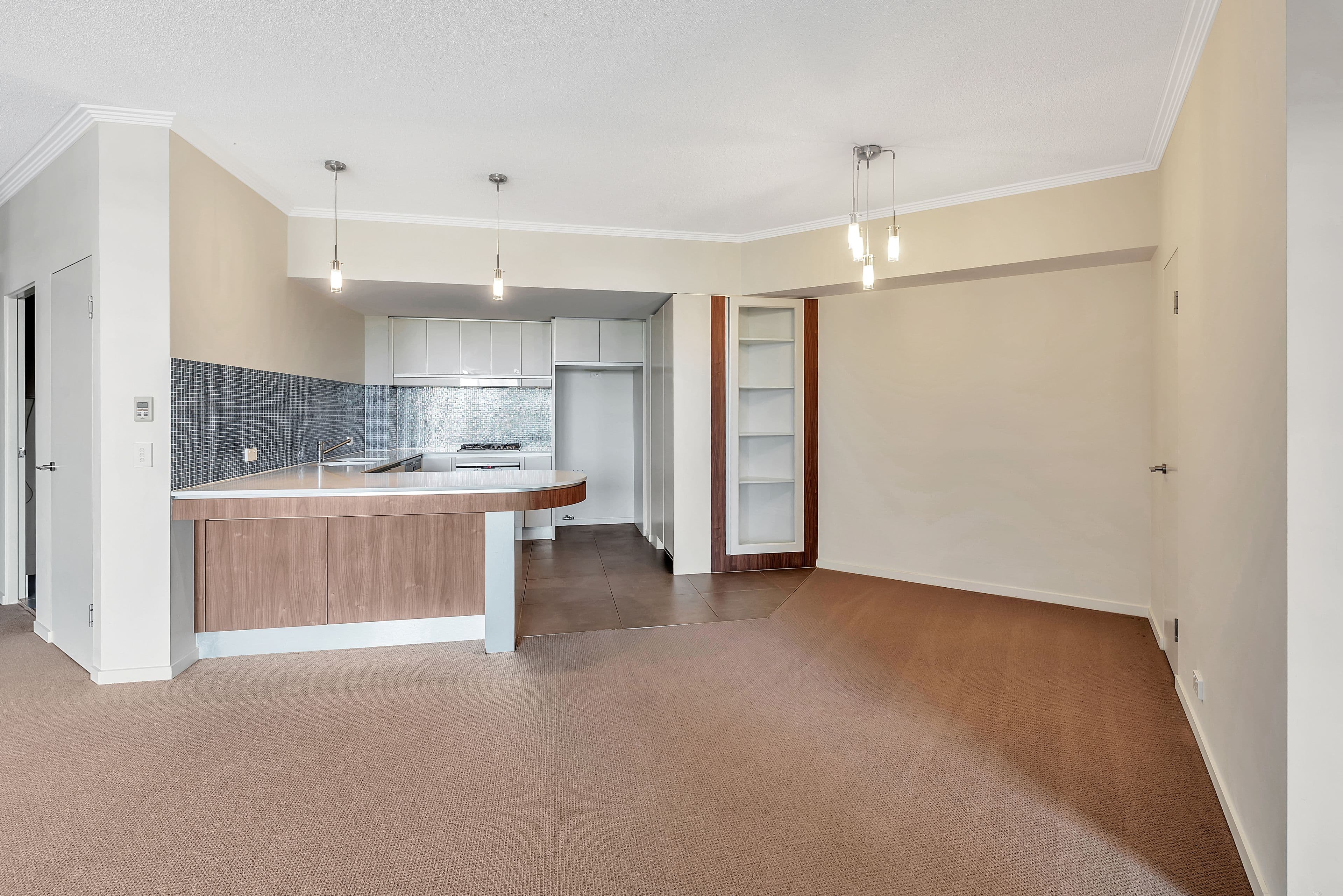 28 Bayview Street, Runaway Bay QLD 4216, Runaway Bay - Thumbnail 3