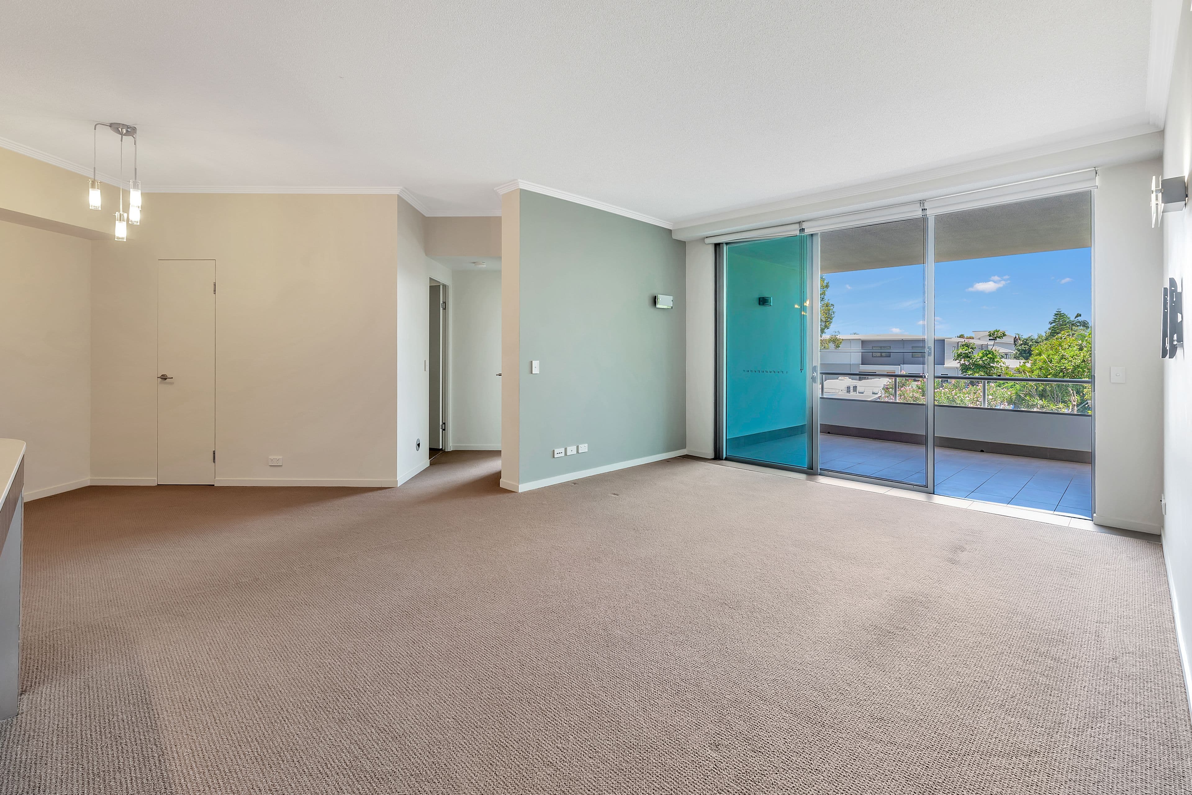 28 Bayview Street, Runaway Bay QLD 4216, Runaway Bay - Thumbnail 4