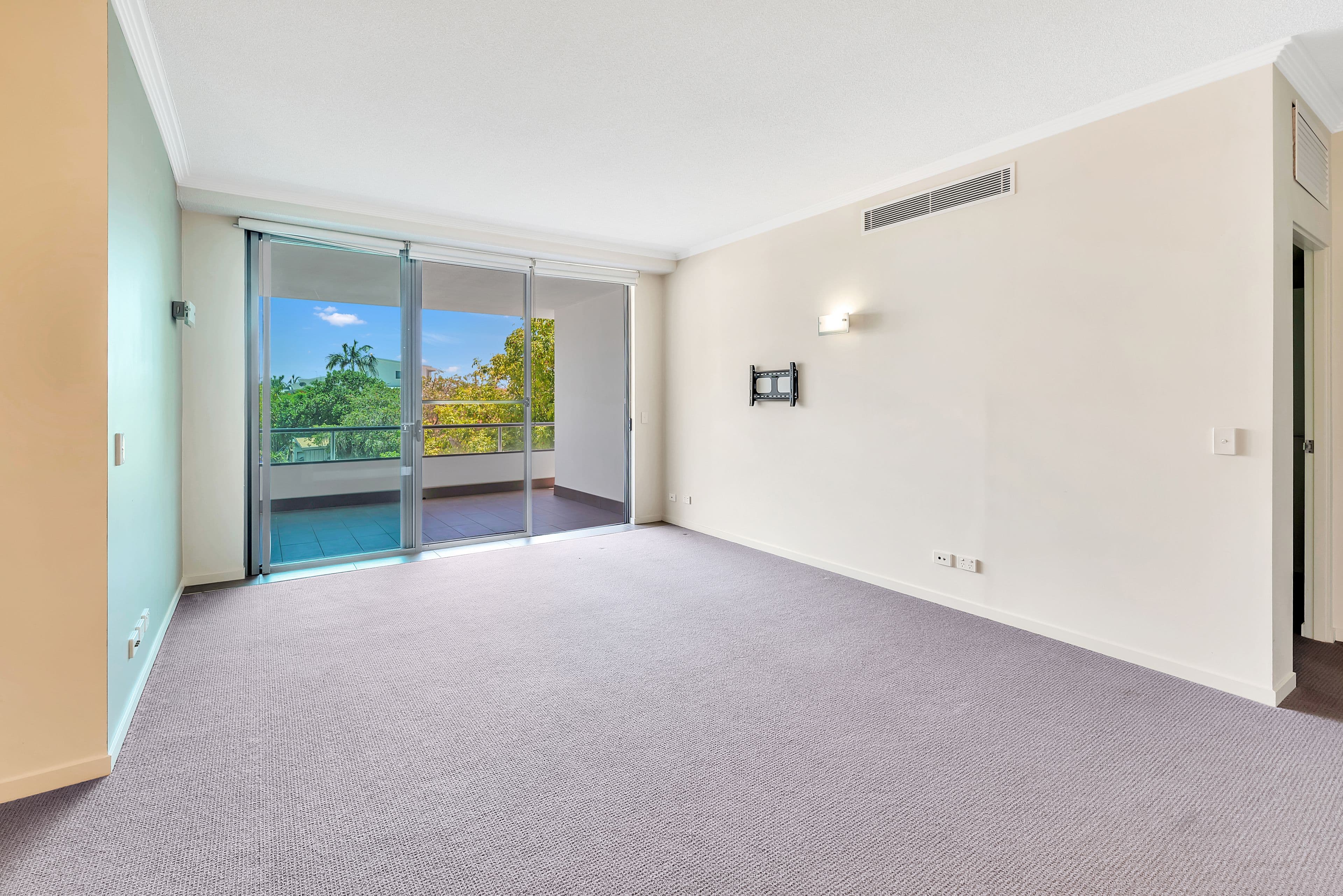 28 Bayview Street, Runaway Bay QLD 4216, Runaway Bay - Thumbnail 5