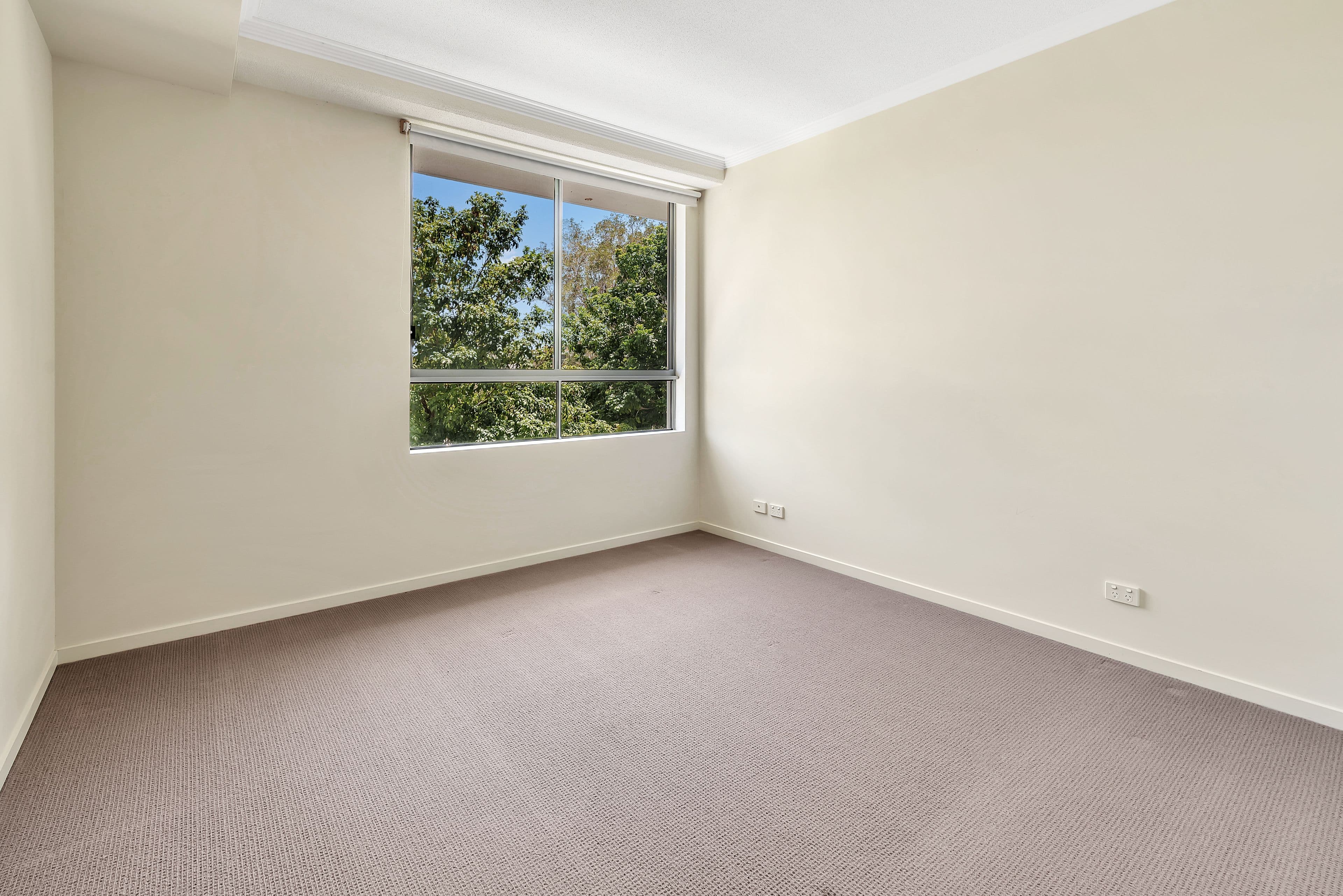 28 Bayview Street, Runaway Bay QLD 4216, Runaway Bay - Thumbnail 7