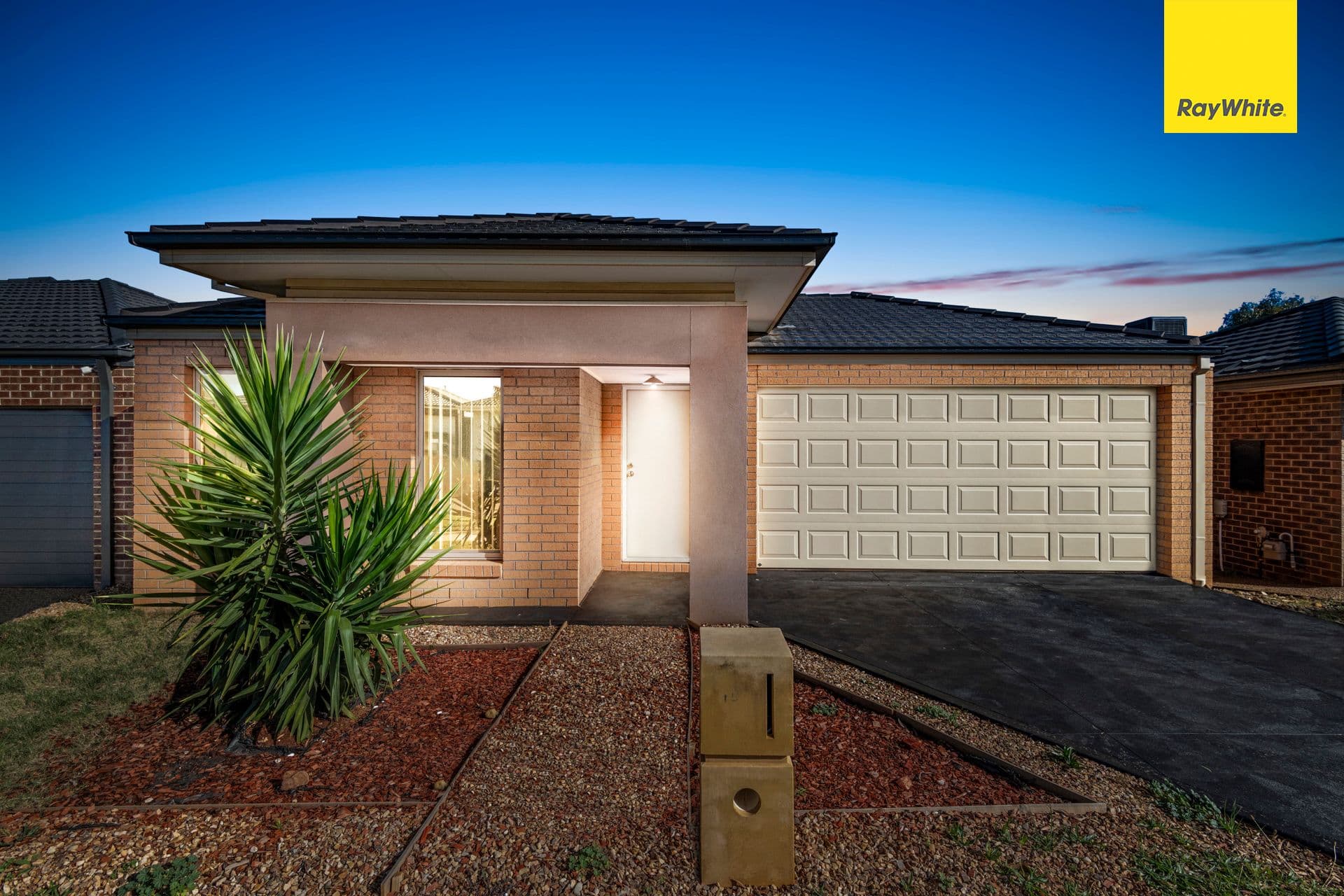 15 Maryburgh Road, COBBLEBANK VIC 3338, Cobblebank - Image 1